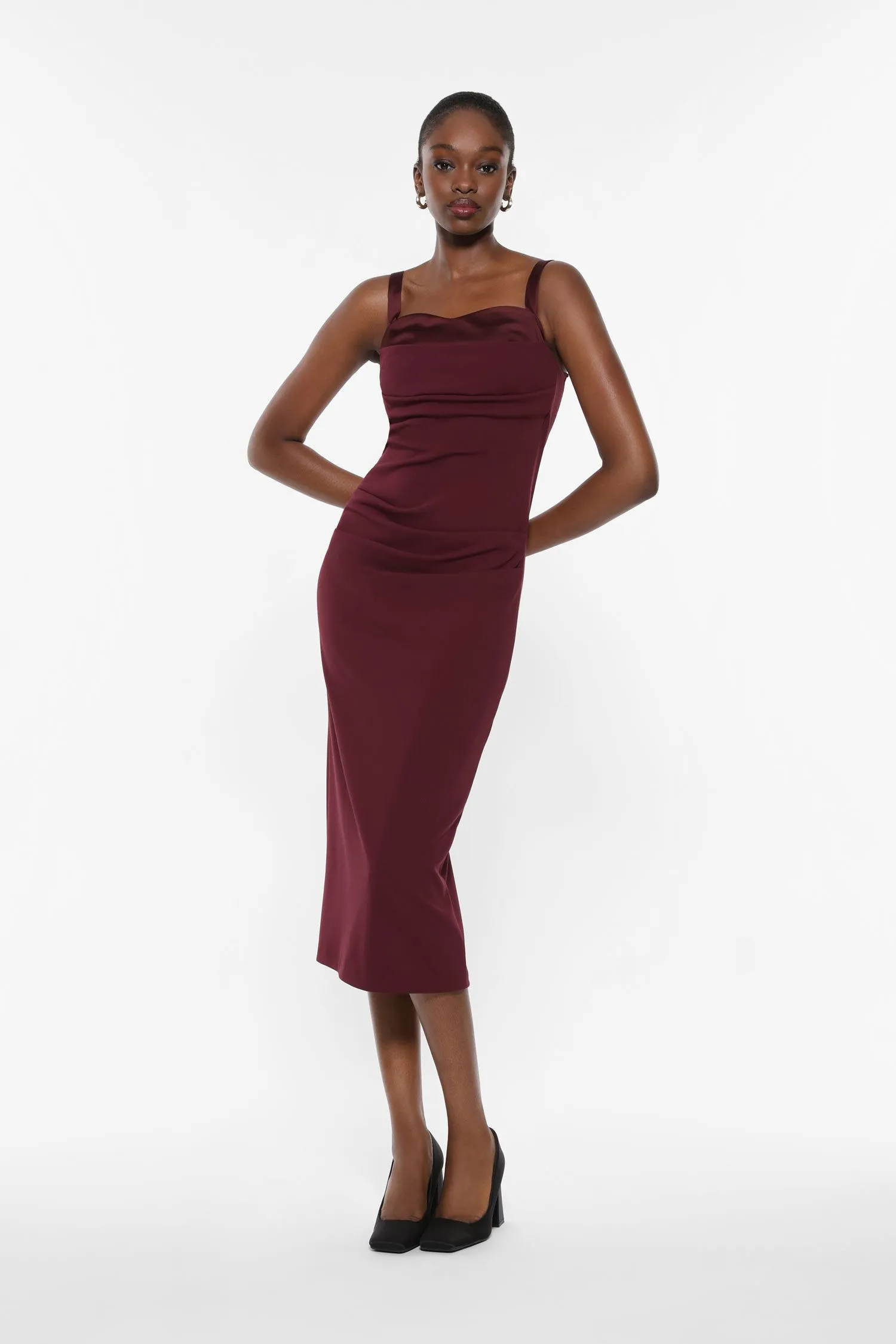  Abito midi con scollo a cuore     