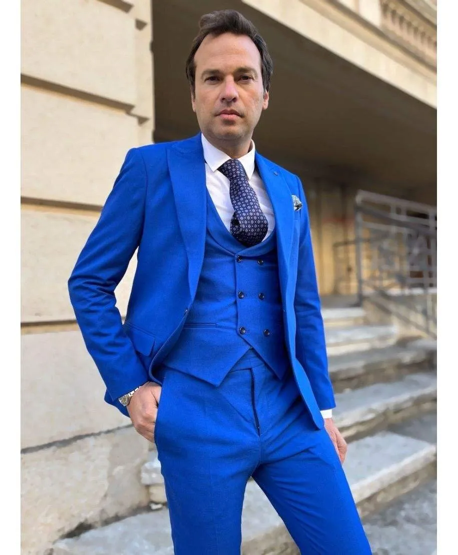 Abito uomo elegante, blu elettrico