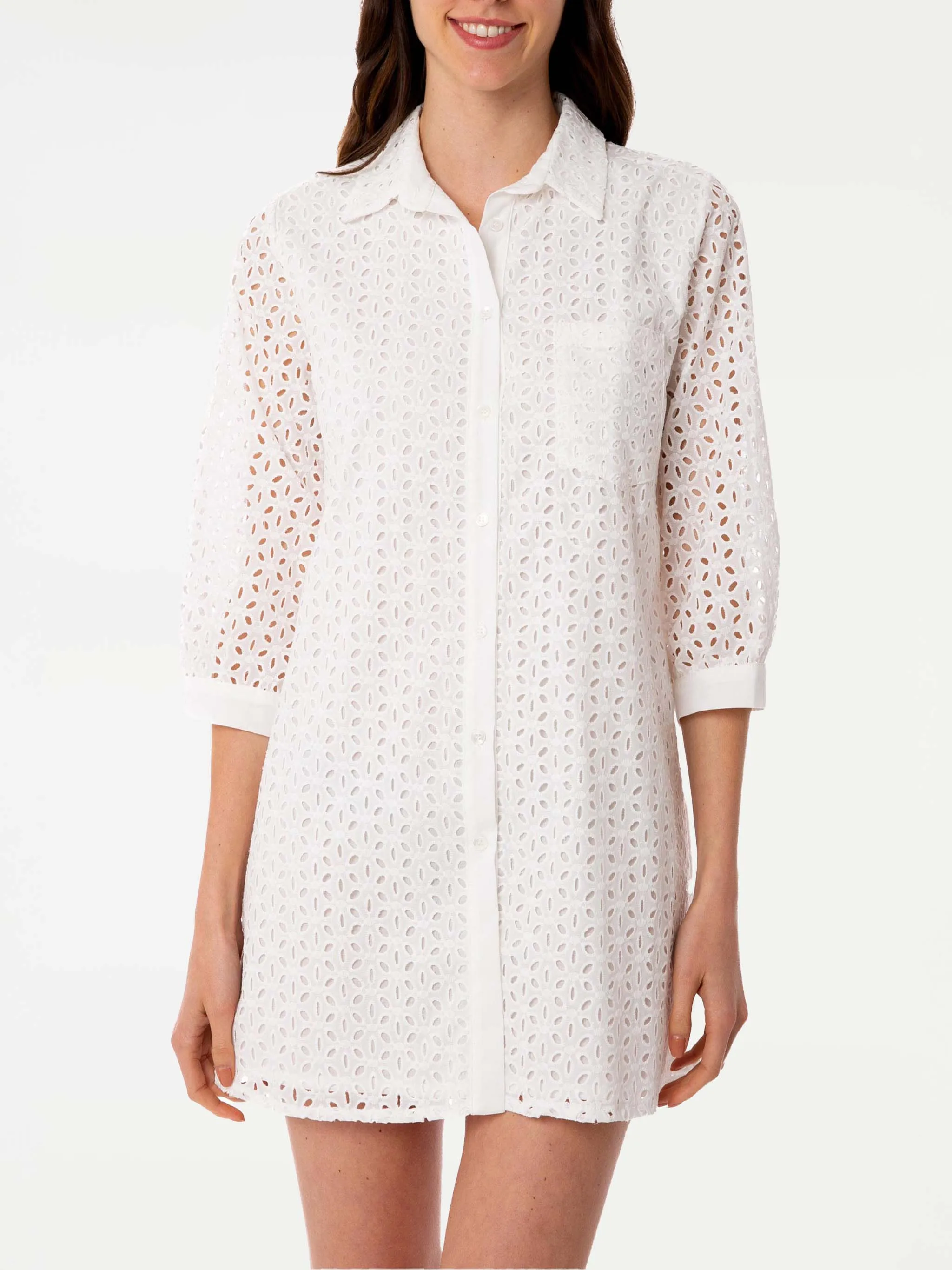 Camicia bianca lunga da donna con ricamo