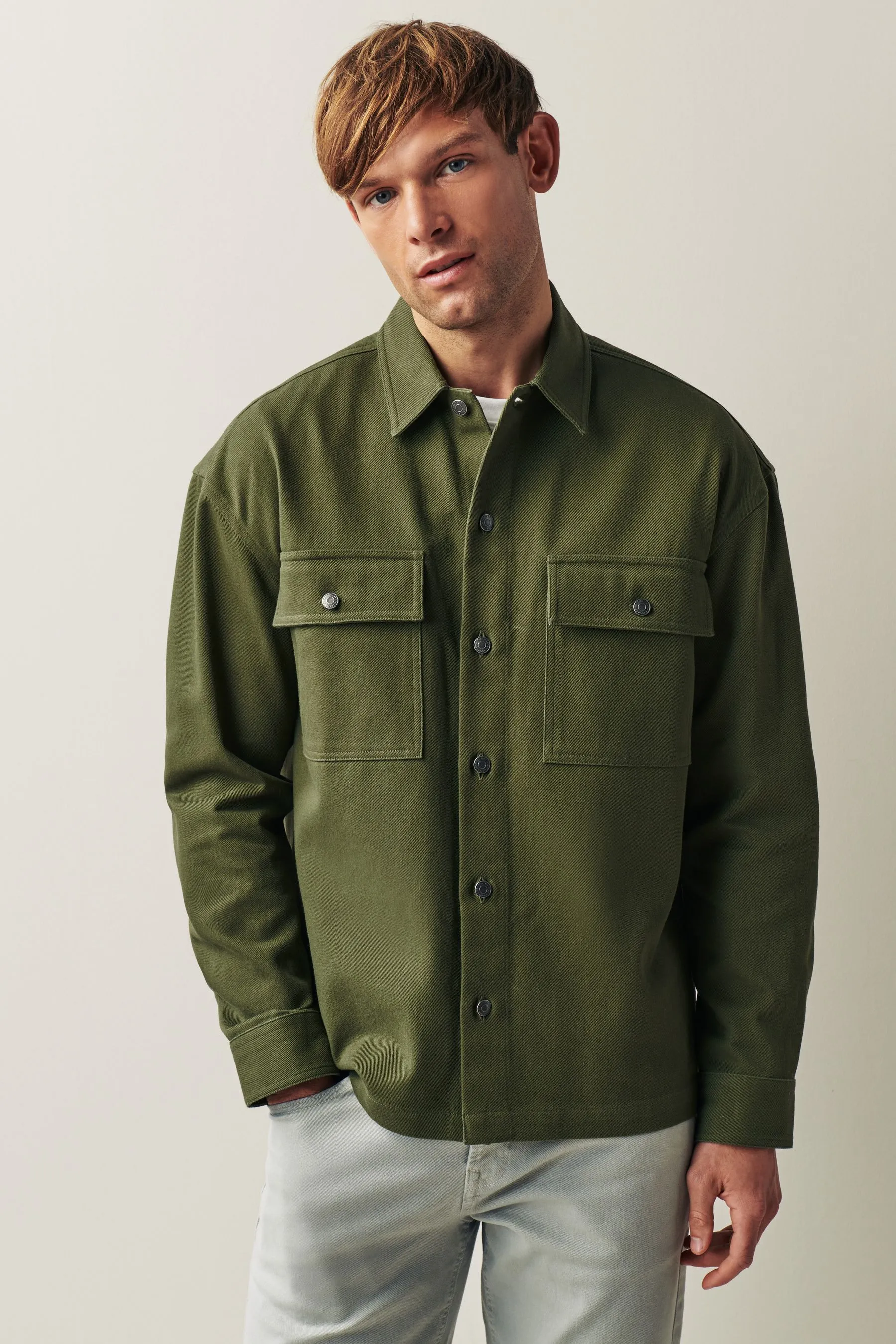 Giacca stile camicia con due tasche