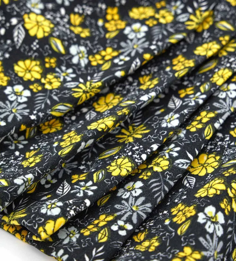 --Gonna pantalone a fiori-