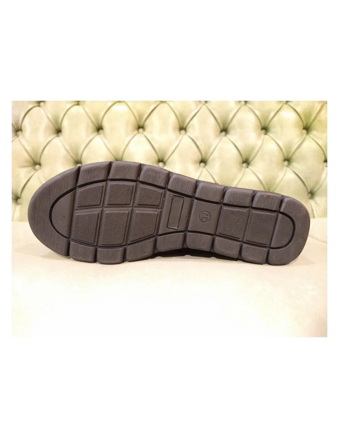 Scarpe comode con zeppa