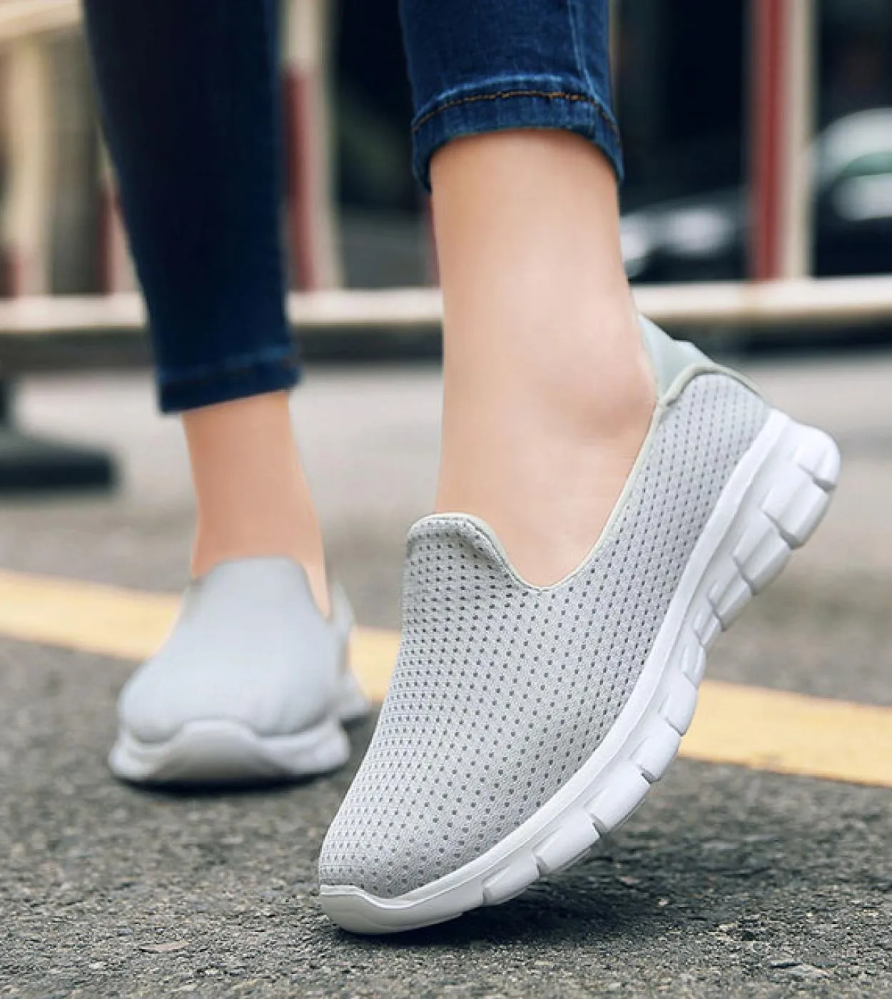 Scarpe da ginnastica da donna estive Scarpe basse da donna Scarpe comode da guida Capispalla di base Slip On Femail Scarpe casua