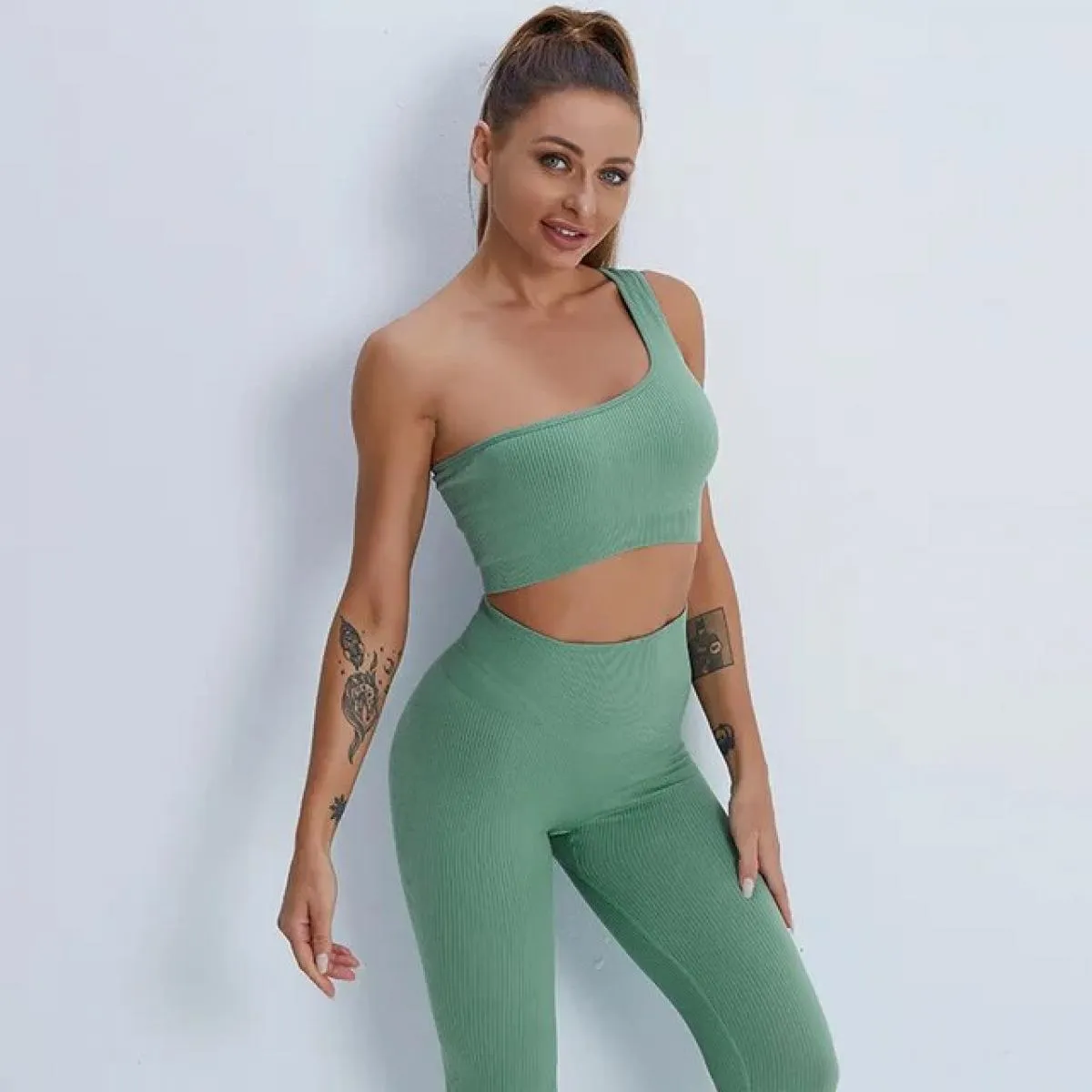Set da yoga senza cuciture Sport Fitness Vita alta Pantaloni per il sollevamento dell'anca Reggiseno monospalla Abiti da allenam