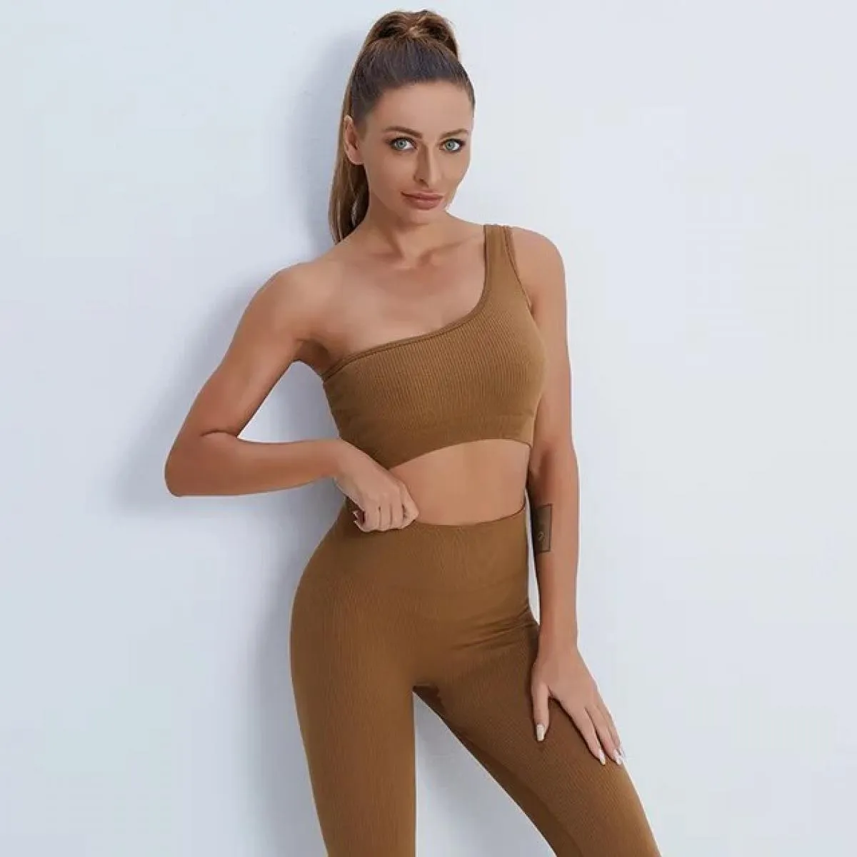 Set da yoga senza cuciture Sport Fitness Vita alta Pantaloni per il sollevamento dell'anca Reggiseno monospalla Abiti da allenam